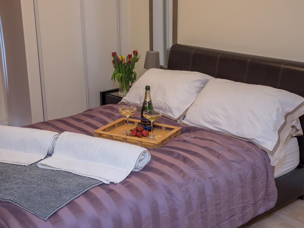 Botanica Apartment Cambridge  Bagian luar foto